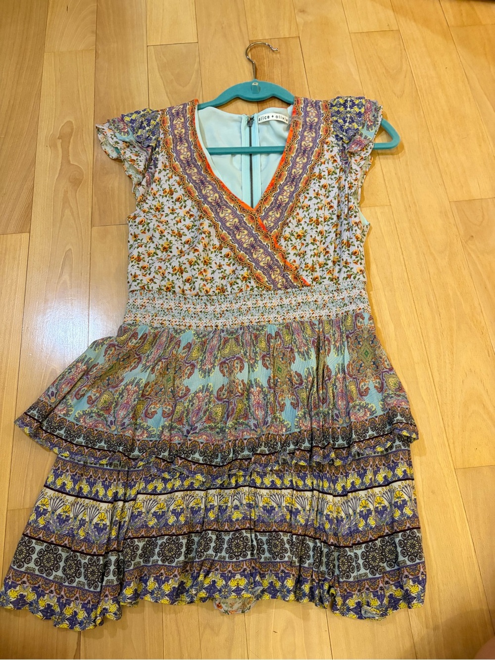 Alice + Olivia Mint Multi-Color Floral Tiered Dress size 4 worn once shorts